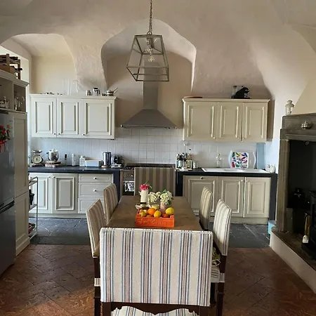 Nobiallum B&B-3